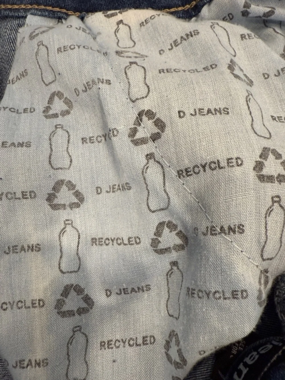 d. jeans Trouser Style Recycled Jeans Size 8 Soft Lived-In Denim